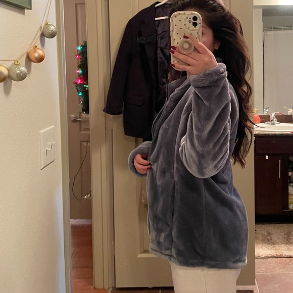 32 Degrees HEAT Plush Faux Fur Jacket - Picture 6 of 10